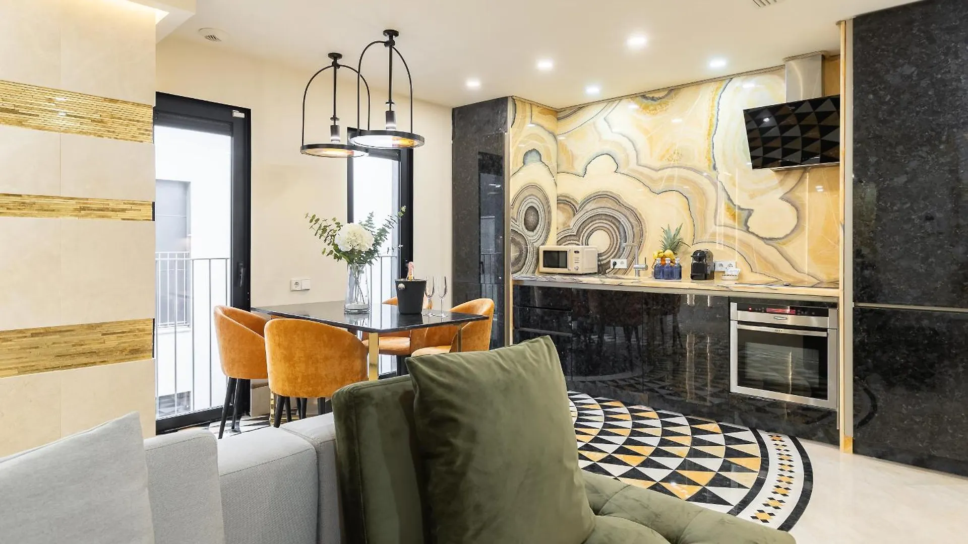 Cosmo Apartments Rambla Catalunya Barcelona 0*,  Spain