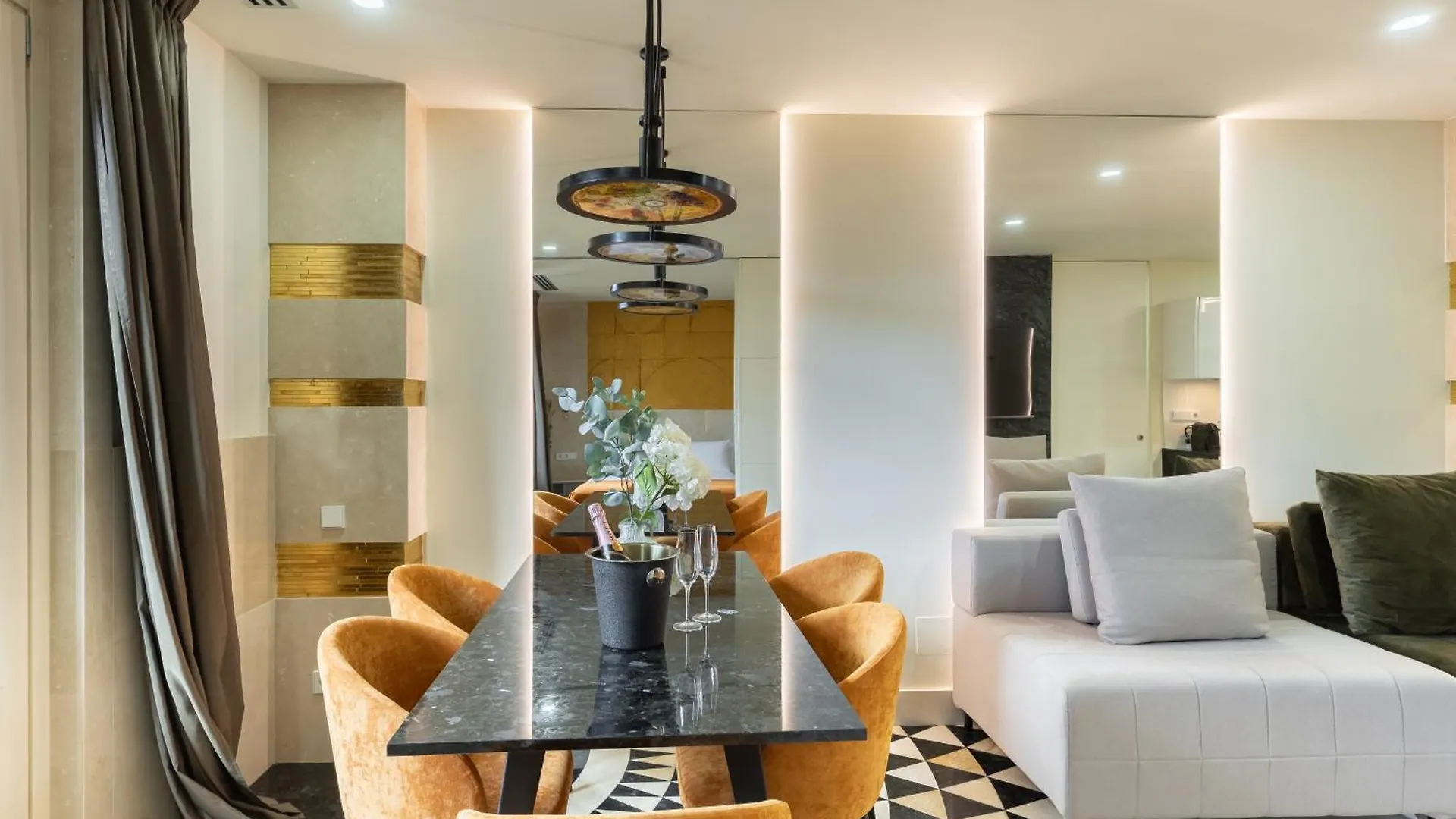 Cosmo Apartments Rambla Catalunya Barcelona Spain