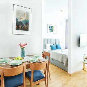  Apartamento Unique Style Old Town - 25 Min From The Airport - By Homelike Polónia